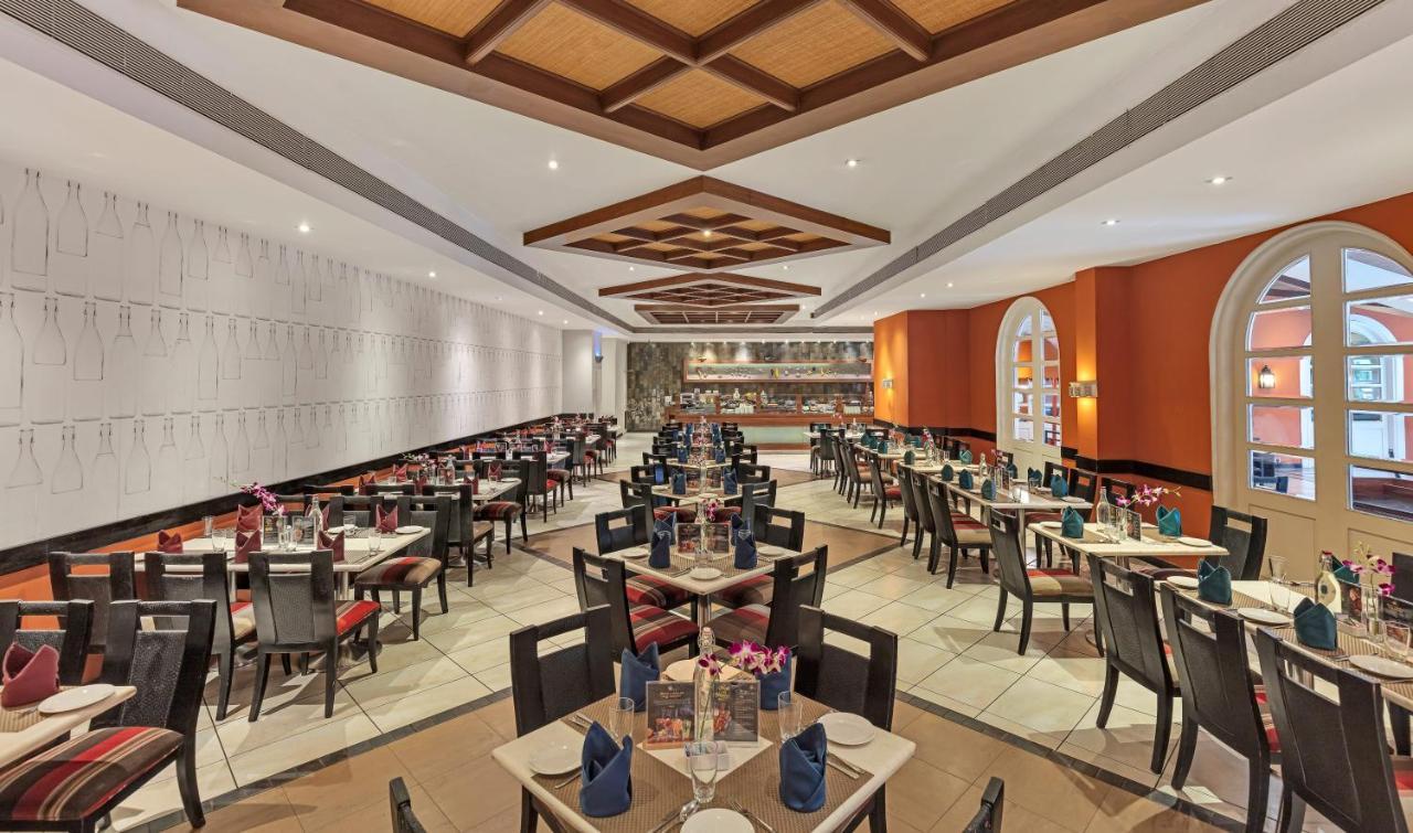 Club Mahindra Emerald Palms, Goa Бенаулим Екстериор снимка