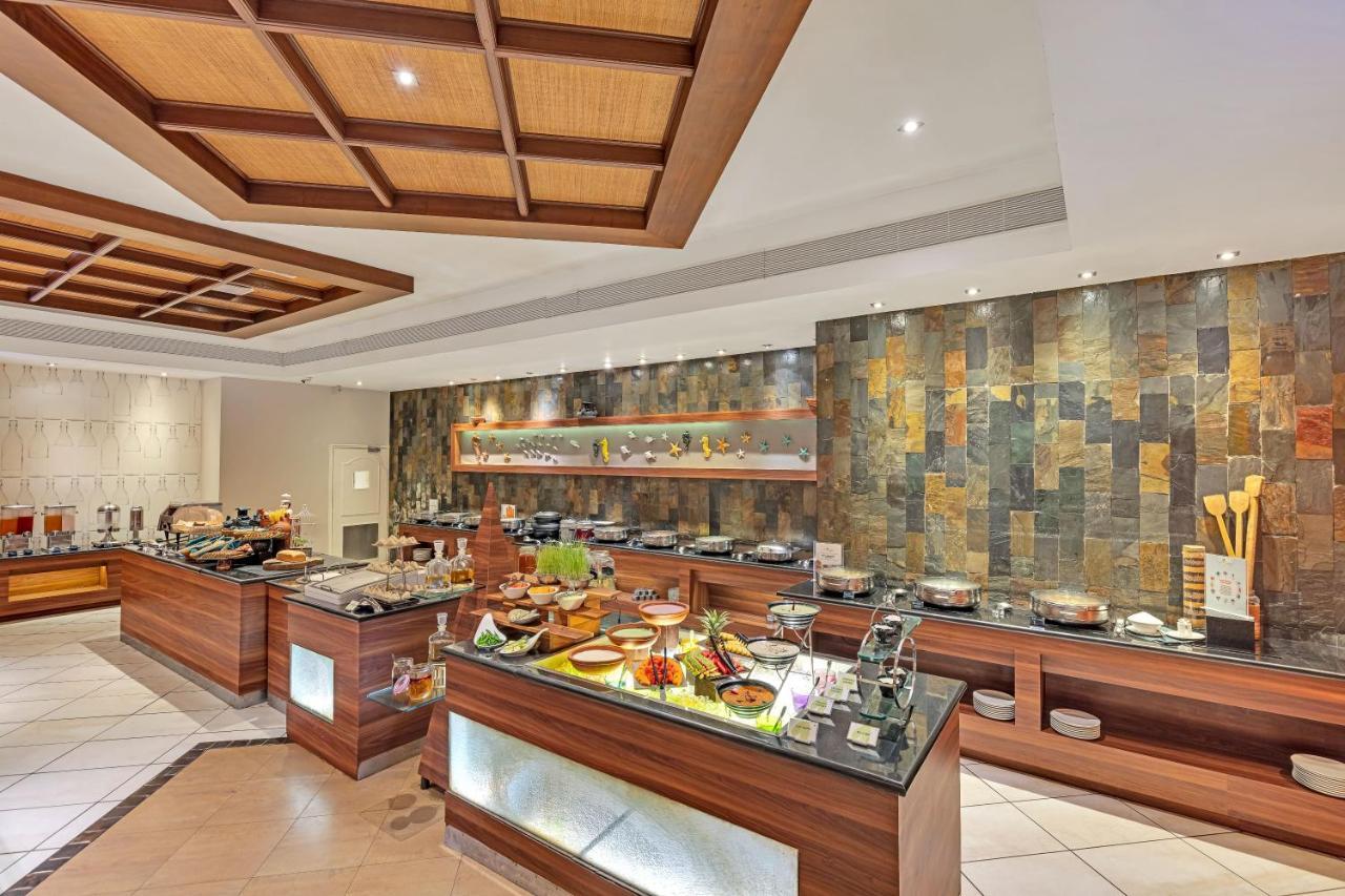 Club Mahindra Emerald Palms, Goa Бенаулим Екстериор снимка