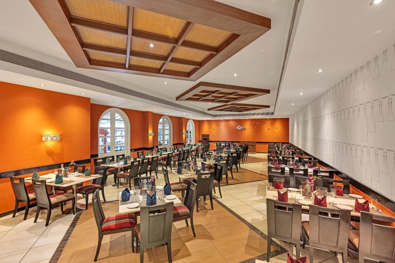 Club Mahindra Emerald Palms, Goa Бенаулим Екстериор снимка