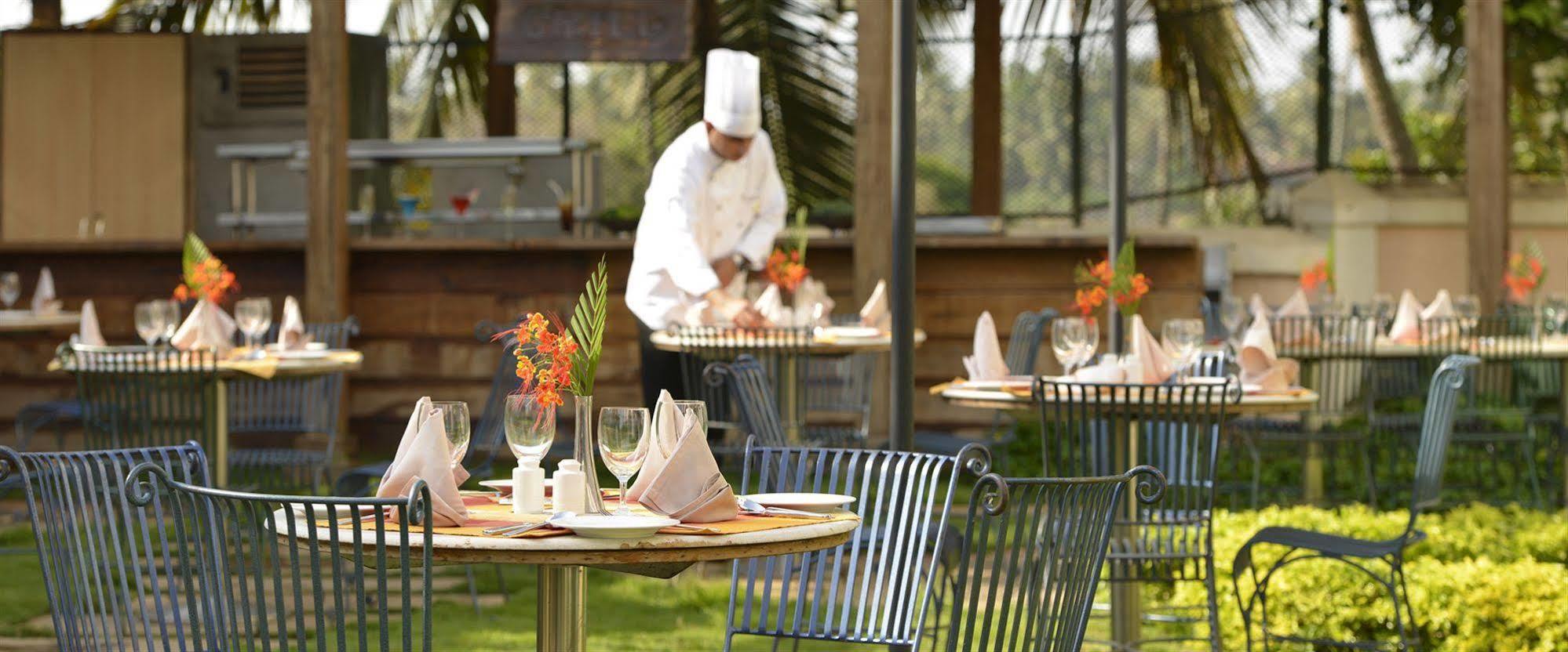 Club Mahindra Emerald Palms, Goa Бенаулим Екстериор снимка