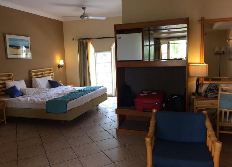 Club Mahindra Emerald Palms, Goa Бенаулим Екстериор снимка
