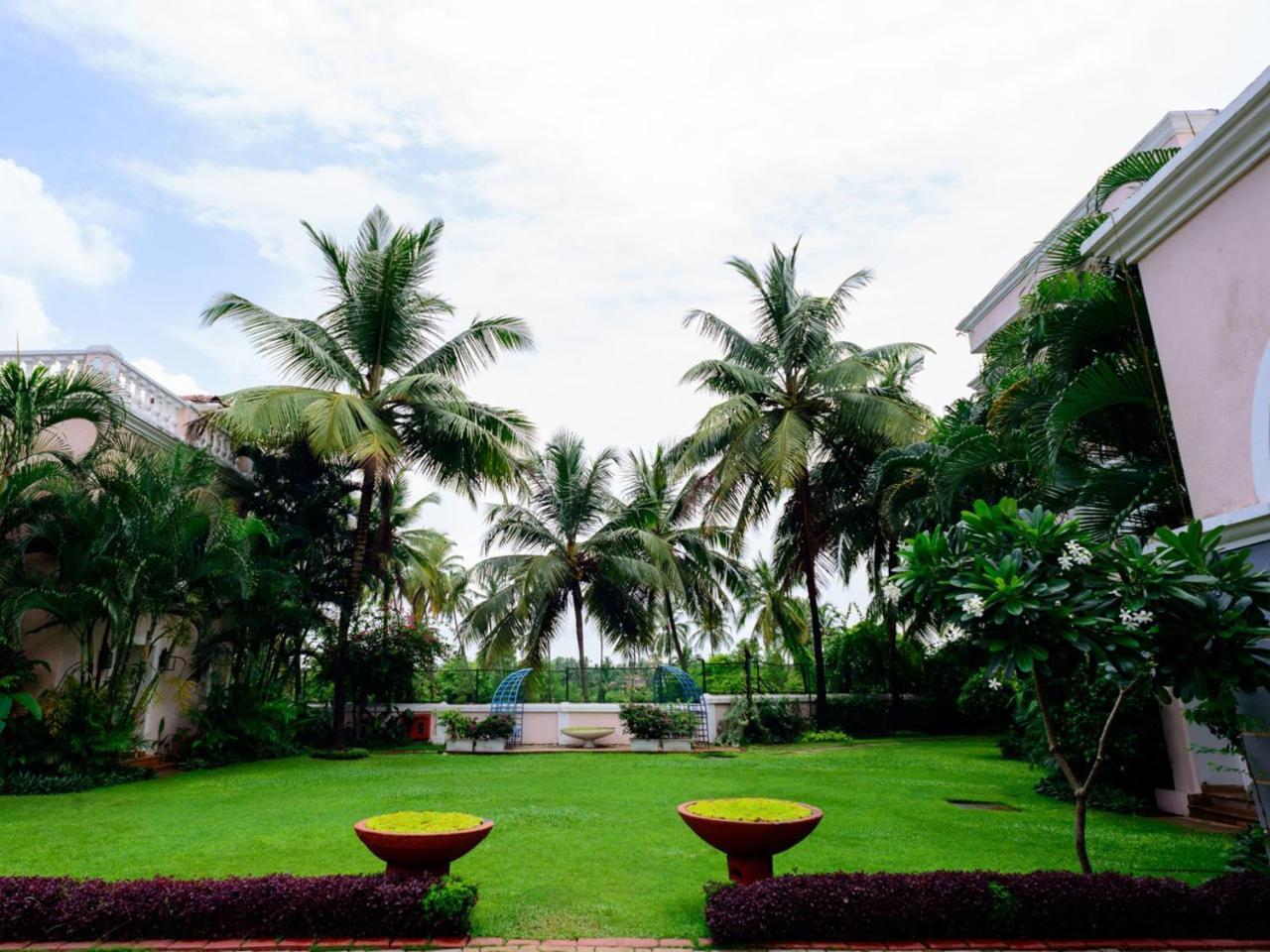 Club Mahindra Emerald Palms, Goa Бенаулим Екстериор снимка