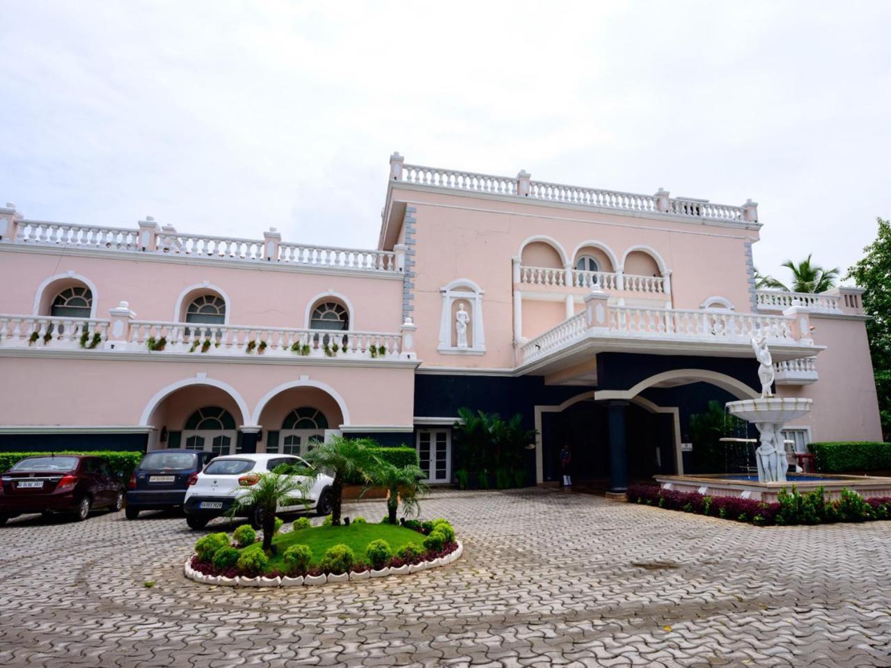 Club Mahindra Emerald Palms, Goa Бенаулим Екстериор снимка