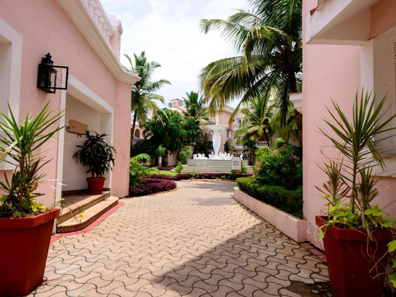 Club Mahindra Emerald Palms, Goa Бенаулим Екстериор снимка